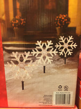 Load image into Gallery viewer, 10 Inch Snowflakes Pathway Lights, 4 Pack