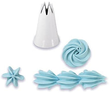 Load image into Gallery viewer, Wilton Dessert and Decorating cake Icing Tool