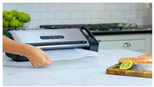 Load image into Gallery viewer, Food Saver FM3945 2-in-1 Vacuum Sealing System