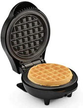Load image into Gallery viewer, Toastmaster Mini Waffle Maker