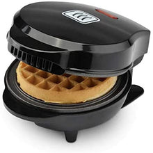 Load image into Gallery viewer, Toastmaster Mini Waffle Maker