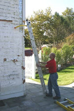 Load image into Gallery viewer, Qualcraft 2470 Corner Buddy Aluminum Ladder Stabilizer