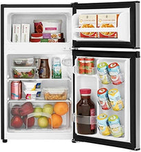 Load image into Gallery viewer, Frigidaire FFPS3133UM 19 Inch Freestanding Compact Refrigerator in Silver Mist