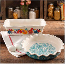 Load image into Gallery viewer, The Pioneer Woman Flea Market Decorated 9" Ruffle Top Pie Plate and 2.3 Quart Ruffle Top Bakeware