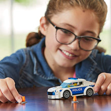 Load image into Gallery viewer, LEGO City Police Patrol Car 60239 Building Kit (92 Pieces)