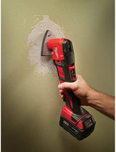 Load image into Gallery viewer, Milwaukee 2626-21CP M18 18-Volt Lithium-Ion Cordless Oscillating Multi-Tool Kit