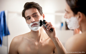 Philips Norelco Electric Shaver 9700, S9721/84 Standard packaging