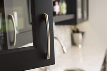 Load image into Gallery viewer, Hickory Hardware Greenwich Cabinet Pull