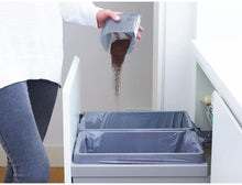 Load image into Gallery viewer, BLACK AND DECKER Cordless Lithium Hand Vacuum