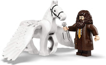 Load image into Gallery viewer, LEGO Harry Potter and The Goblet of Fire Beauxbatons’ Carriage: Arrival at Hogwarts 75958 Building Kit (430 Pieces)
