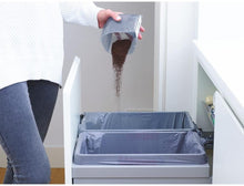 Load image into Gallery viewer, BLACK AND DECKER Cordless Lithium Hand Vacuum