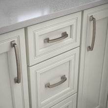 Load image into Gallery viewer, Liberty Hardware P34929C-904-CP Classic Edge 6-5/16 in. (160mm) Pull, Heirloom Silver
