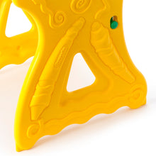 Load image into Gallery viewer, Crayola Fold and Go Art Studio