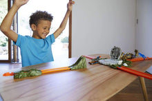Load image into Gallery viewer, Hot Wheels Marvel Showdown Playset