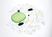 Load image into Gallery viewer, University Games 30991 3D Crystal Puzzle - Snoopy &amp; Woodstock