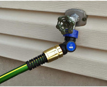 Load image into Gallery viewer, Swan Univers Hose CSNUSV100 Black &amp; Blue Universal Swivel
