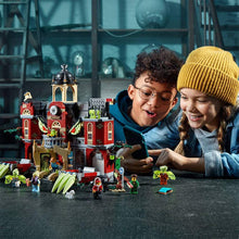 Load image into Gallery viewer, LEGO Hidden Side Newbury Haunted High School 70425 Building Kit