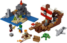 Load image into Gallery viewer, LEGO Minecraft The Pirate Ship Adventure 21152 Building Kit (386 Pieces)