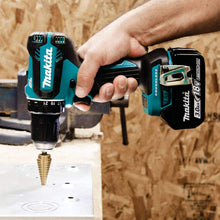 Load image into Gallery viewer, Makita XFD131 18V LXT Lithium-Ion Brushless Cordless 1/2 In. Driver-Drill Kit (3.0Ah)
