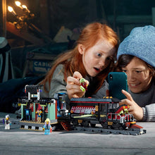 Load image into Gallery viewer, LEGO Hidden Side Ghost Train Express 70424 Building Kit