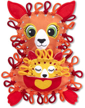 Load image into Gallery viewer, Melissa &amp; Doug Loop It! Cuddly Kangaroos Beginner Craft Kit – Felt Kangaroo and Baby Joey