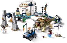 Load image into Gallery viewer, LEGO Jurassic World Triceratops Rampage 75937 (447 Pieces)