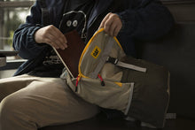 Load image into Gallery viewer, Caterpillar Daytrip Hydration Backpack