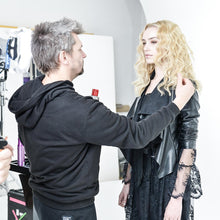 Load image into Gallery viewer, Bed Head Wave Artist Deep Waver for Beachy Waves