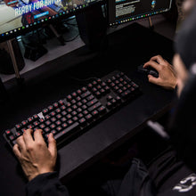 Load image into Gallery viewer, Logitech G413 Backlit Mechanical Gaming Keyboard with USB Passthrough – Carbon