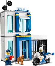 Load image into Gallery viewer, LEGO City Police Brick Box 60270