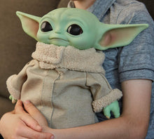 Load image into Gallery viewer, Mattel Star Wars The Child Plush Toy, 11-Inch Small Yoda-Like Soft Figure from The Mandalorian, Green
