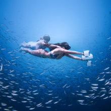 Load image into Gallery viewer, sublue WhiteShark Mix Underwater Scooter Dual Motors, Action Camera Compatible, Water Sports Swimming Pool Scuba Diving for Kids/Adults