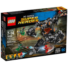 Load image into Gallery viewer, LEGO Super Heroes 76086 Knightcrawler Tunnel Attack (622 Piece)