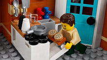 Load image into Gallery viewer, LEGO Creator Expert Corner Garage 10264 Building Kit (2569 Pieces)