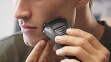 Load image into Gallery viewer, Philips Norelco Electric Shaver 3600 with Click-On Stubble Guard, S3560/88
