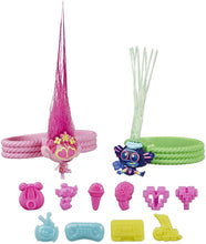 Load image into Gallery viewer, Trolls DreamWorks Tiny Dancers Friend Pack with 2 Tiny Dancers Figures, 2 Bracelets, and 10 Charms, Toy Inspired by The Movie World Tour