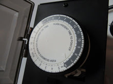 Load image into Gallery viewer, Brinkmann YARD LITES by Low Voltage Landscape Path Lighting Set