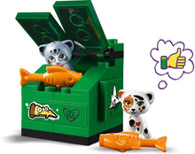 Load image into Gallery viewer, LEGO Friends Heartlake City Restaurant 41379 Restaurant Playset (624 Pieces)