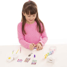 Load image into Gallery viewer, Melissa &amp; Doug Decorate-Your-Own Favorite Things Craft Kits Set: Flower and Heart Treasure Box and Butterfly Bank