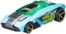 Load image into Gallery viewer, Hot Wheels 2020 Teenage Mutant Ninja Turtles 5 car Set .. .