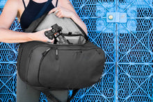 Load image into Gallery viewer, Peak Design BCC-M-BK-1 Black Camera Case and Case - Camera Cases and Covers (Universal Case, Black)