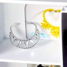 Load image into Gallery viewer, Barbie Fashionistas Ultimate Closet Doll and Accessories