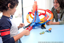 Load image into Gallery viewer, Hot Wheels FTD61 City Volcano Escape Connectable Play Set with Diecast and Mini Toy Car