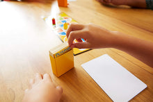 Load image into Gallery viewer, Mattel Games MAT-DKD47-9997 Pictionary Board Game, Yellow