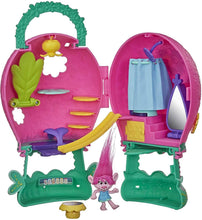 Load image into Gallery viewer, Trolls DreamWorks World Tour Tour Balloon, Toy Playset with Poppy Doll, with Storage and Handle for On-The-Go Play, Girls 4 Years and Up