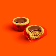 Load image into Gallery viewer, Reese's, Milk Chocolate and Peanut Butter Miniatures Valentine's Heart Box, 6.5 Oz.