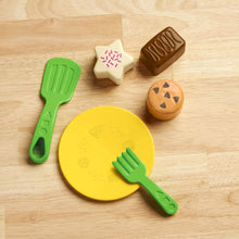 Load image into Gallery viewer, Fisher-Price Laugh &amp; Learn Servin Up Fun Food Truck