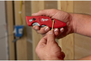 Milwaukee 48-22-1901 Fastback Press and Flip Utility Knife with Belt Clip and Onboard Wire Stripping