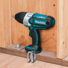 Load image into Gallery viewer, Makita XWT04S1 18V LXT Lithium-Ion Cordless 1/2" Sq. Drive Impact Wrench Kit (3.0Ah)