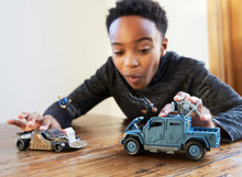 Load image into Gallery viewer, Fast &amp; Furious Deluxe Stunt Stars Vehicle